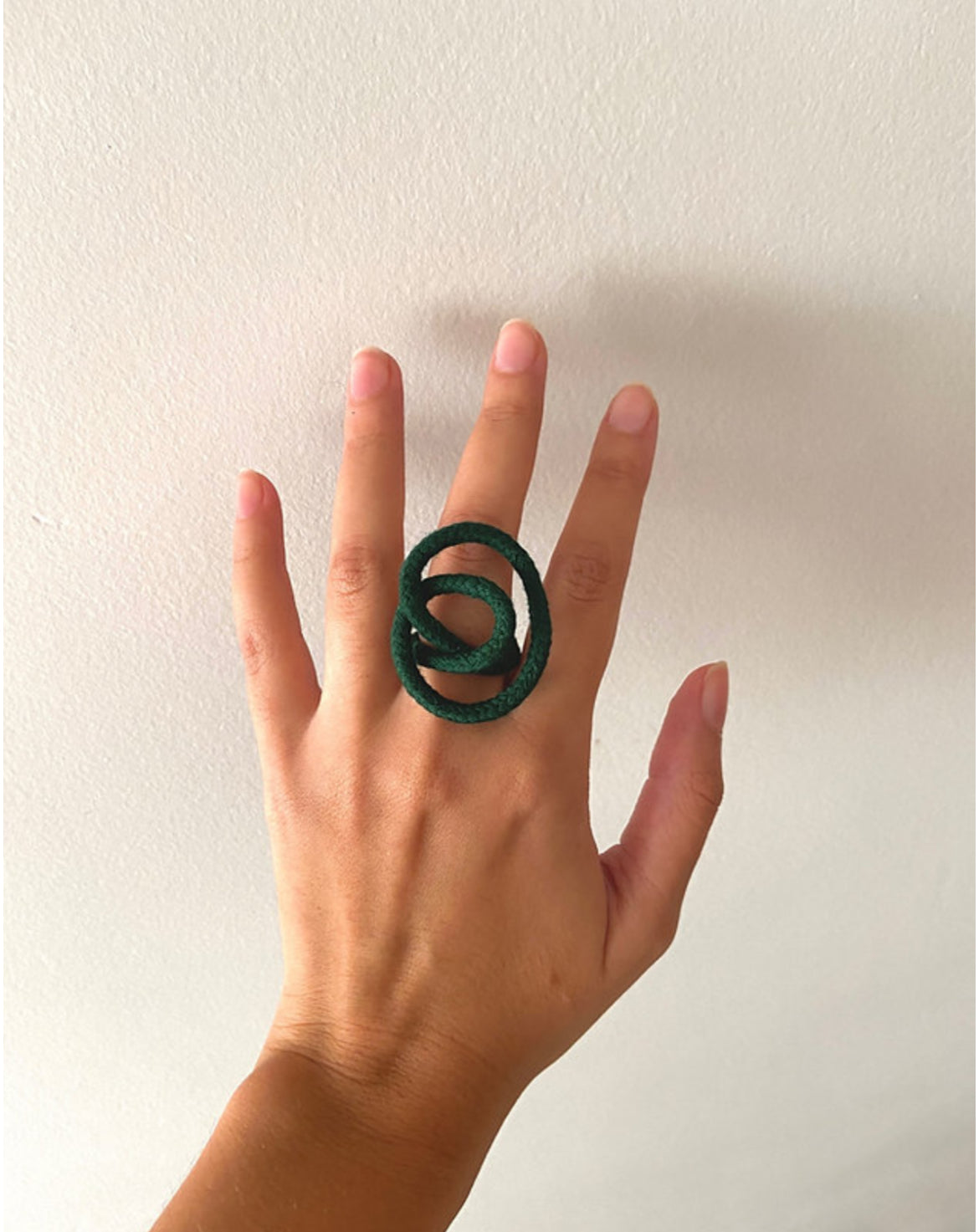 Abstrata Ring