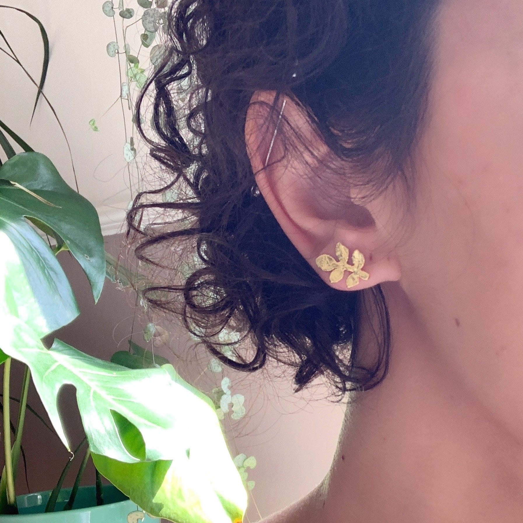 Ramo Stud Earrings - silver - Neena Jewellery 